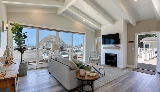 Ocean Front, Morro Rock Views 2Bdrm Condo at Salty Sister