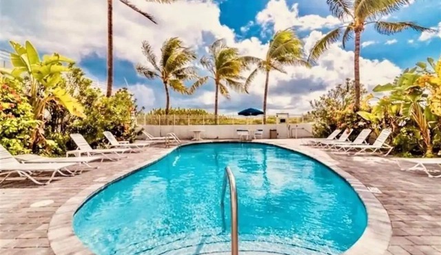 OCEAN FRONT-OCEAN DRIVE BEACH PAD