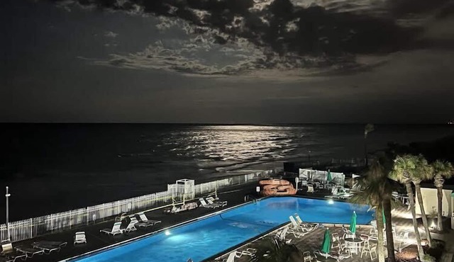 OCEAN Front - Pool - King Bed - Hot Tub