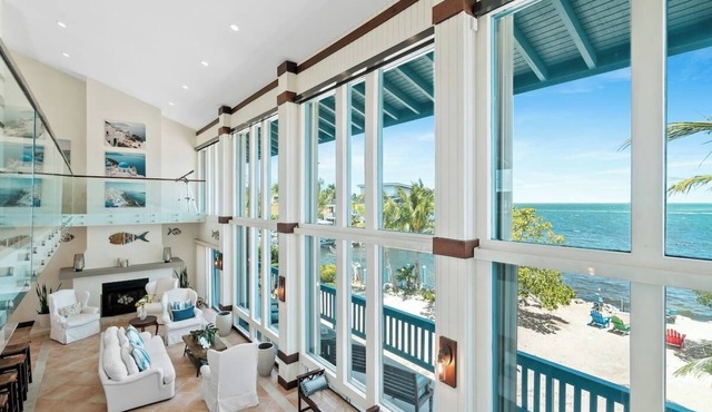 Ocean front, private beach, private pool, tiki, boat dock