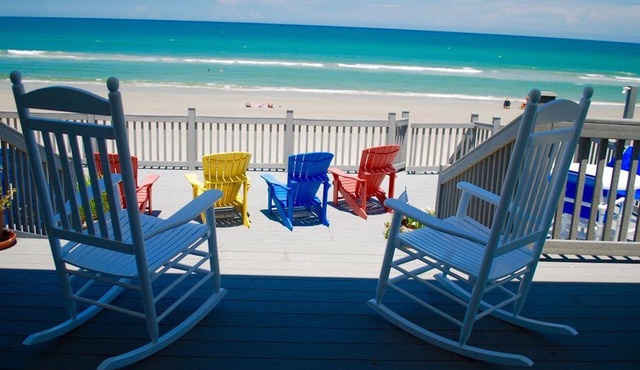 OCEAN FRONT RETREAT. Great for large families. 30-day minimum rental.