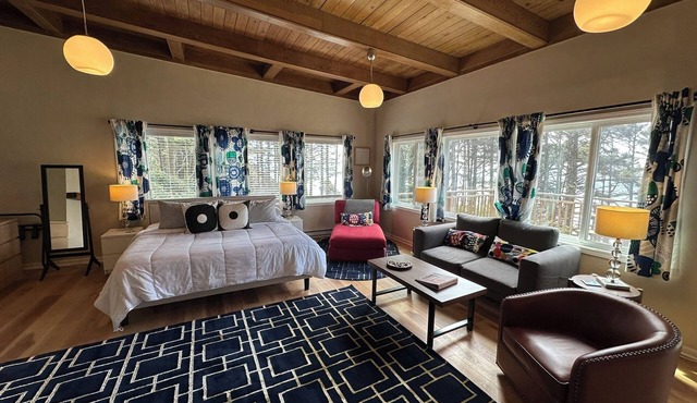 Ocean Front, Sunrise at Oregon House, Stairs to the Beach!