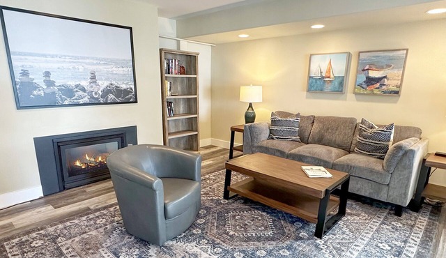 Ocean Front, Sunset at Oregon House, Stairs to the Beach!