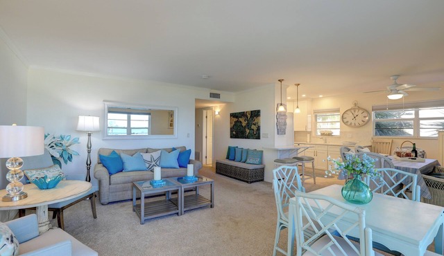 Ocean Front 2-bedroom beautiful beach condo in Indian River Shores
