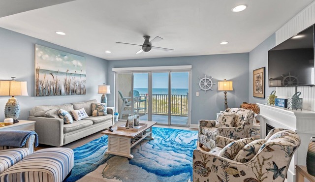 OCEAN FRONT Oasis with Private Balcony Beach Views