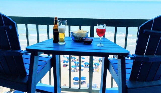 OCEAN FRONT - REMODELED - CONTEMPORARY COASTAL CONDO