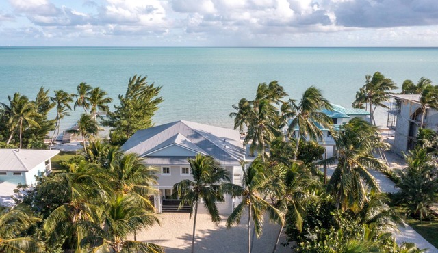 Ocean Front Villa, 3/4's acre of private beach! Serenity, Retreat, Island Life!