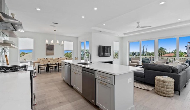 Ocean Haven - Luxury Beach Home w Heated Pool