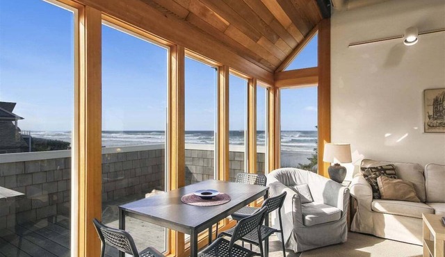Ocean House - Oceanfront!