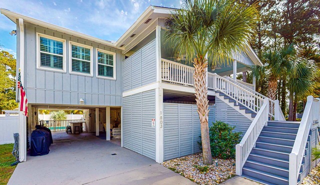Ocean Isle Hidden Retreat A: Dog Friendly, Pool