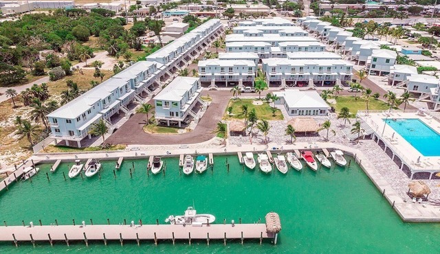 Ocean Isles #98~ Fishing Village, Community Pool!