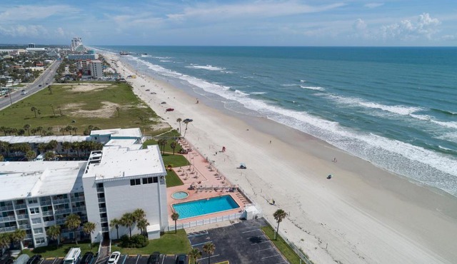 Ocean Jewel 219, 1 Bedroom, Ocean View, 2nd Floor, Pool, Sleeps 6