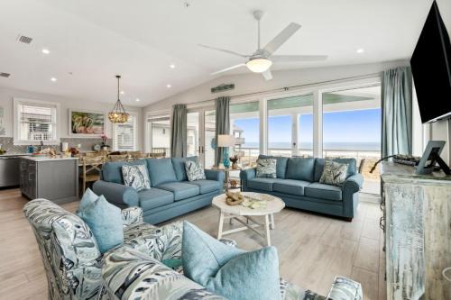 Ocean Lookout 3 - Heated Pool, Beachfront Deck, Stunning Ocean Views