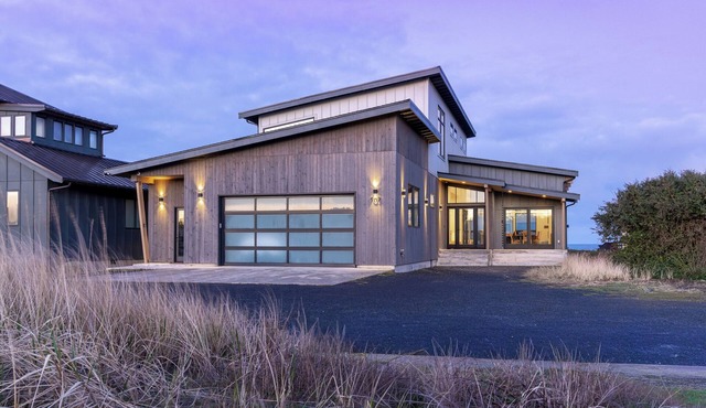 Ocean Oasis - Oceanfront Escape + Hot tub!