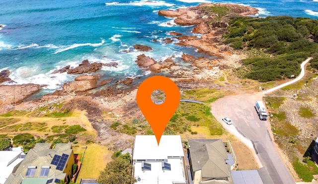 Ocean on the Rocks, 1,21 Ocean Ave - waterfront, Wi-Fi, Ducted Air Conditioning