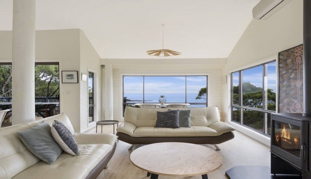 Ocean Ridge at Killcare by HolidayCo.