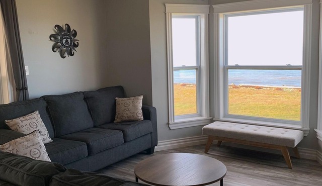 Ocean Ridge Beach House - 3-bedrooms with screened-in porch, right on the beach