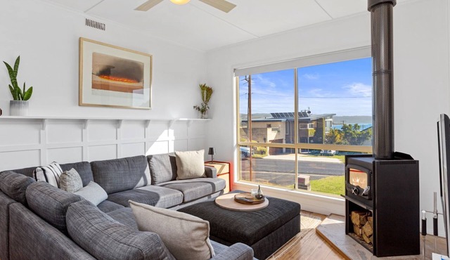 Ocean's 8 - Modern Coastal Lifestyle