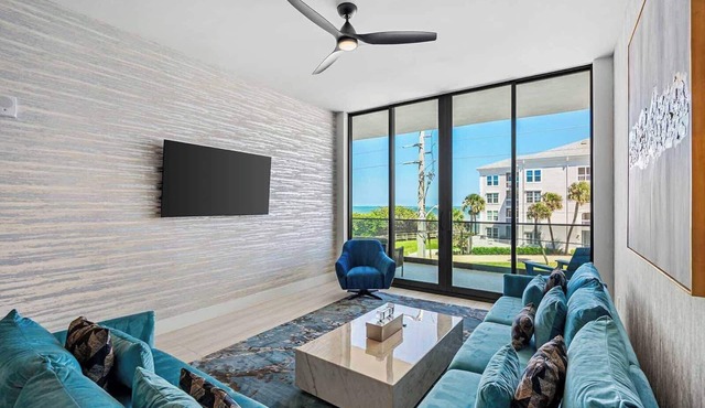 Ocean's Edge | Lavish NEW Condo w Beach Views, Cozy Decor & Fab Resort Amenities
