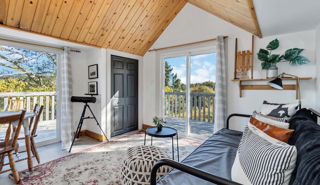 Ocean Sanctuary - The Salty Cribb Cabin