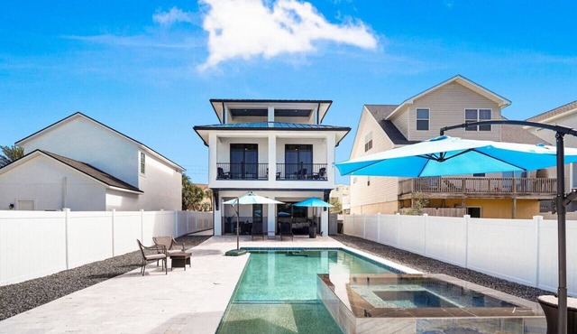 Ocean Shore Villa - Vacation Paradise- pool and beach!