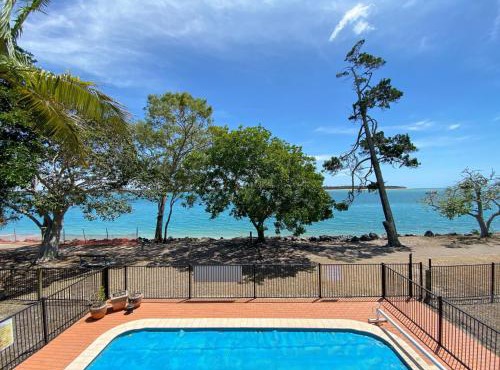 Ocean Shores UP - Burrum Heads- Riverfront - Pool -2BR