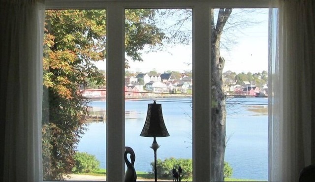 Ocean Side Apartment