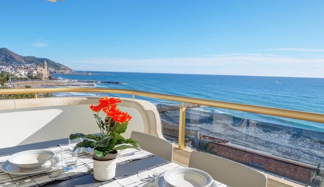 Ocean Skyline Penthouse by Hello Homes Sitges