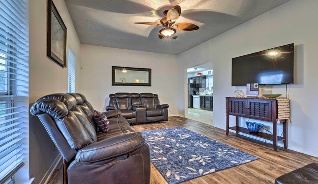 Ocean Springs Home w/Sunroom ~ 5 Mi to Beach