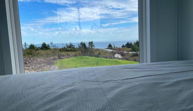 Ocean Top Tiny Home in Western Head, Nova Scotia: Surf, Sunsets and Serenity!