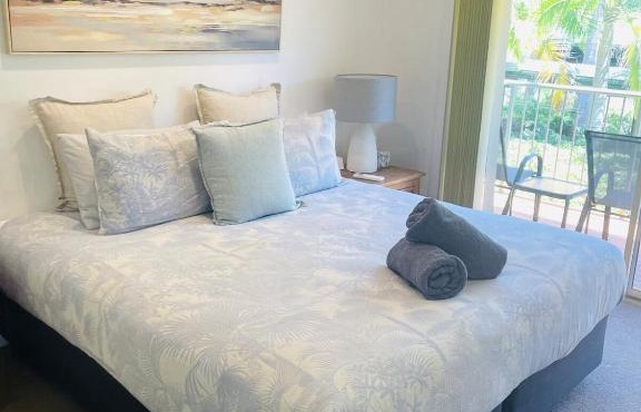 Ocean Tropics Lush Villa at Aanuka Resort