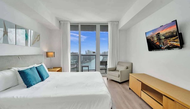 Ocean View 1 BDR Beach & Water Retreat Pool Gym