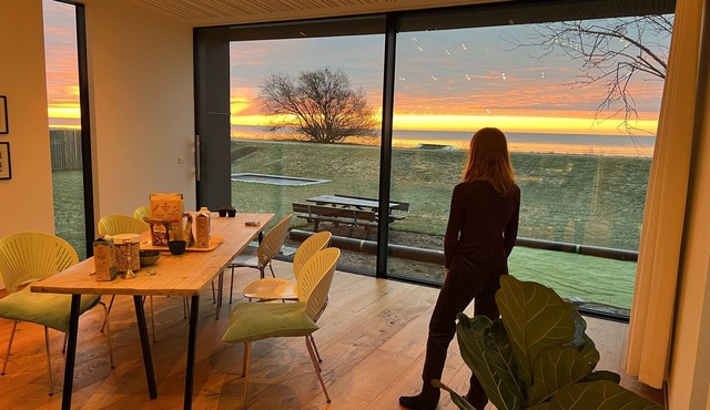 Ocean View, 1.row. Architectural Pearl !