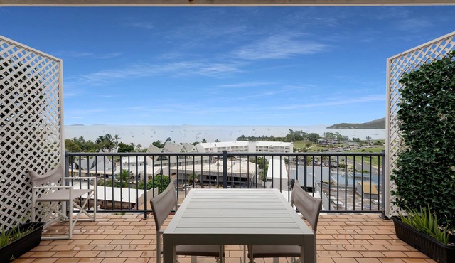 Ocean View 16A Studio Pool & Spa Wi-Fi