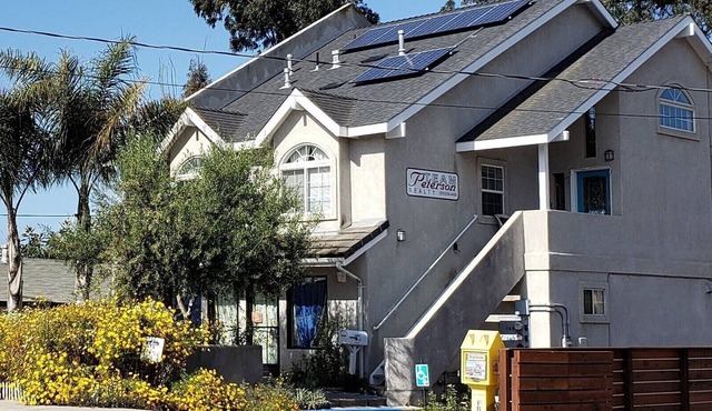 Ocean-View 2 Bedroom Home Sleeps 6 Steps From Beach & Train Station, Pets OK