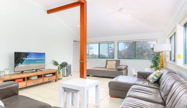 Ocean View 3 BED - Spacious Coastal Haven with Stunning Ocean and Park Views