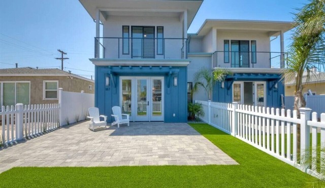 Ocean view 3-Bedroom just steps from the sand