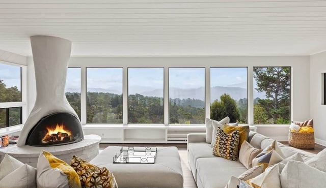 Ocean View 4 Bed 3 Bath Updated Home 30 night min