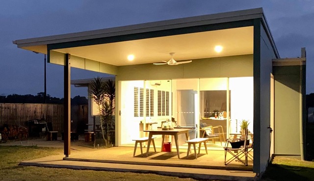 Ocean View Absolute Beachfront 2 Bedroom Home - Ocean View Absolute Beachfront Home