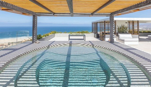 Ocean-View Architecturally Significant Luxury Villa in Cerritos Area