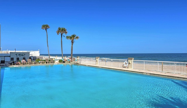 Ocean View Balcony Studio | Sleeps 4 | 12th Floor