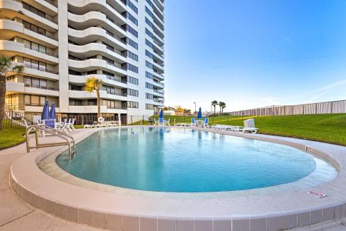 Ocean-View Balcony Daytona Beach Family Getaway!