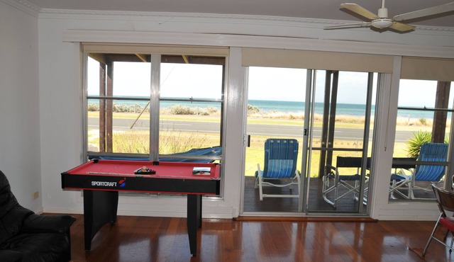 Ocean view Beach Front House Esplanade Portarlington Indented head