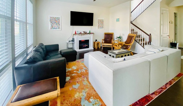 Ocean View Beach Club designer home with bikes, resort-style pool, sauna & gym