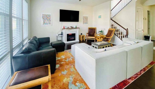 Ocean View Beach Club home with bikes, resort-style pool, sauna & gym
