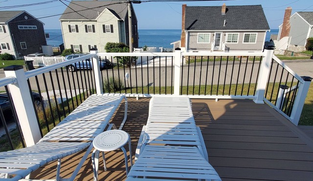 Ocean View Beach house steps from the ocean, minutes away from downtown Plymouth