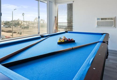Ocean View Beach Stay w Pool Table & Bikes
