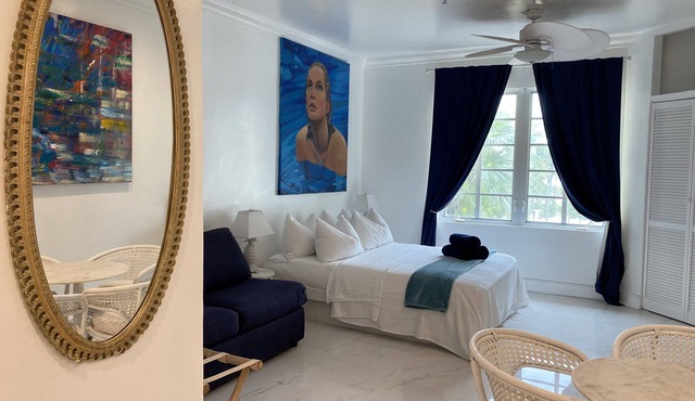 ocean view beachfront charming studio-SoBe on Ocean Dr