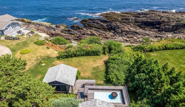 Ocean View Cliffside Retreat | 14 Guests | Spacious | Scenic | Serene