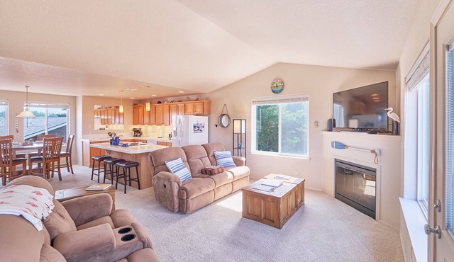 Ocean View, Close to Town and Beach, (SView)